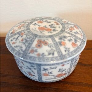 Vtg Takahashi Japan Porcelain Trinket Box Imari Style Floral Lidded Round 2"